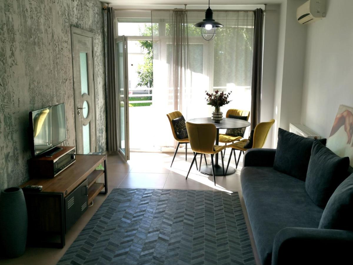Caraway Apartment Oradea Exterior foto